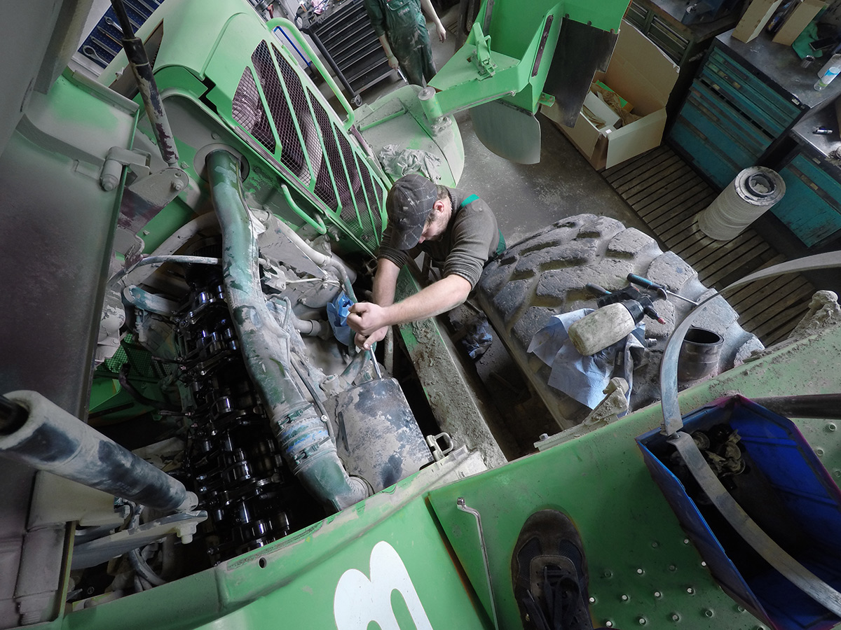 GOPR4620_grüner-Radlader_web